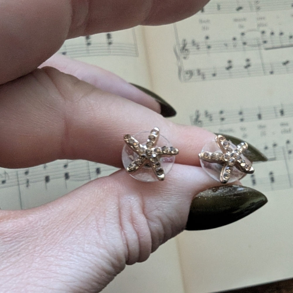 Gold Starfish Stud Earrings